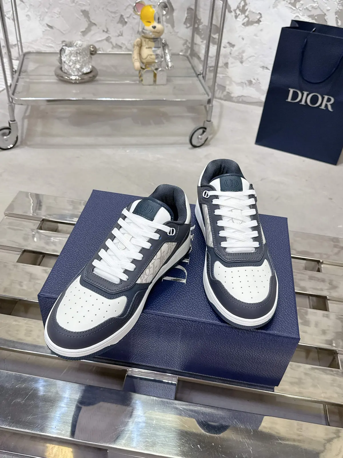 Dior Style White Leather Men's Shoes Lookbook Reference image 5
