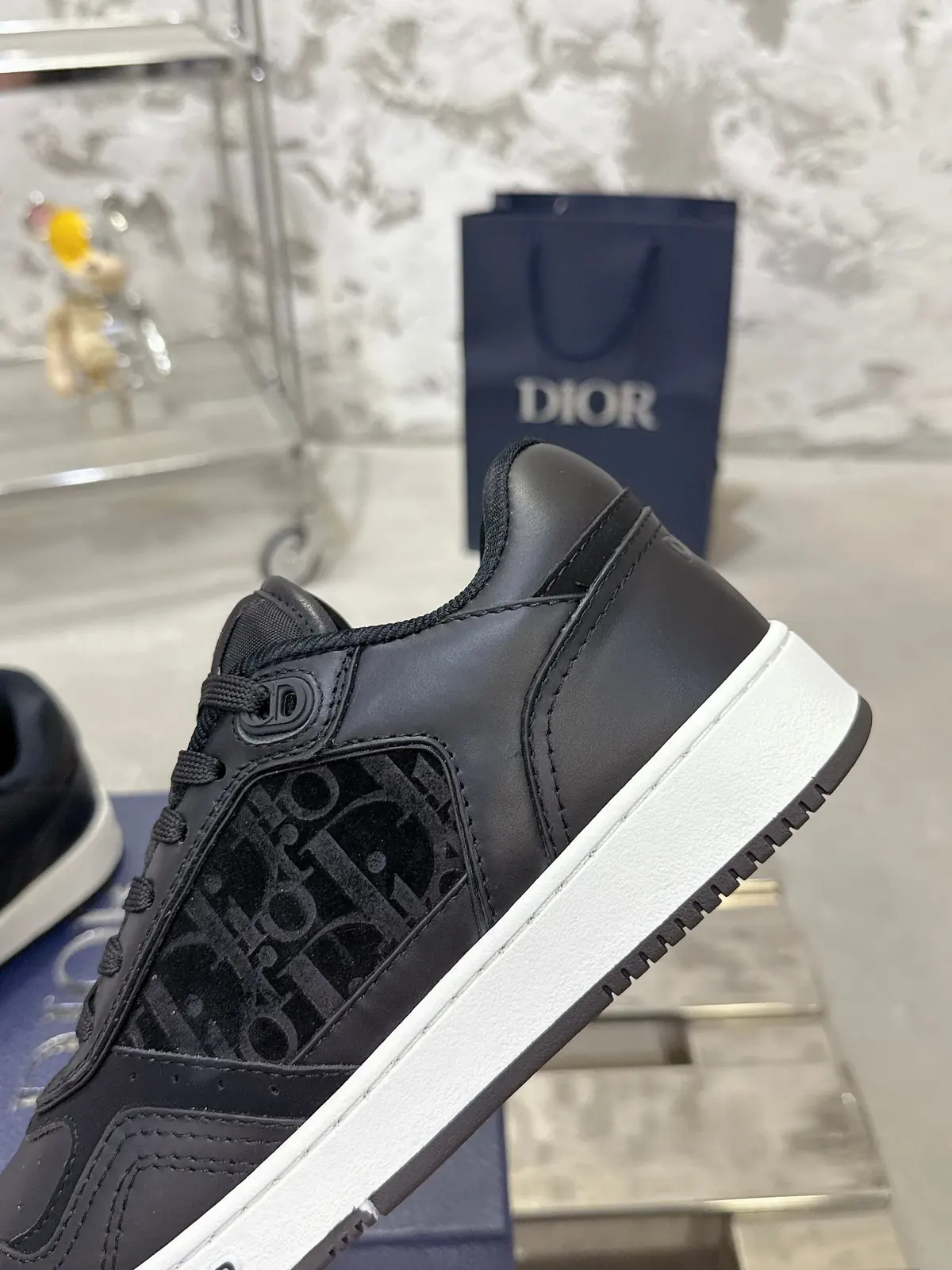 Dior Style White Leather Men's Shoes Lookbook Reference image 4