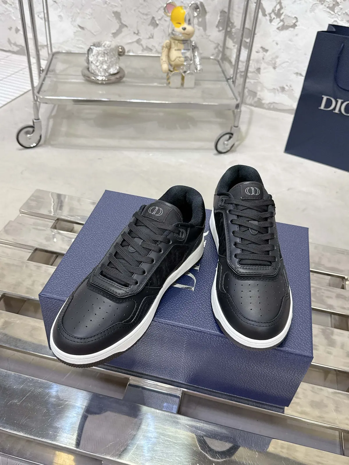 Dior Style White Leather Men's Shoes Lookbook Reference image 5