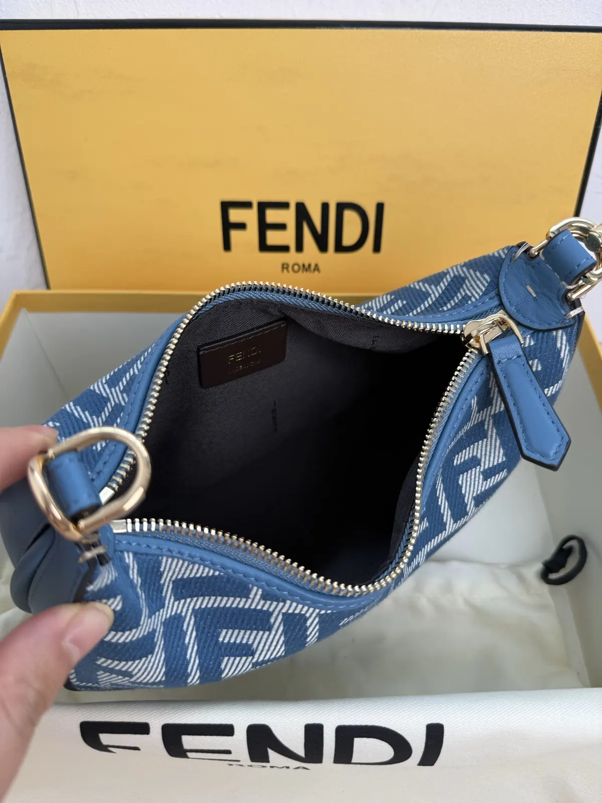 Fendi Style Blue Denim Hobo Bag Lookbook Reference image 6