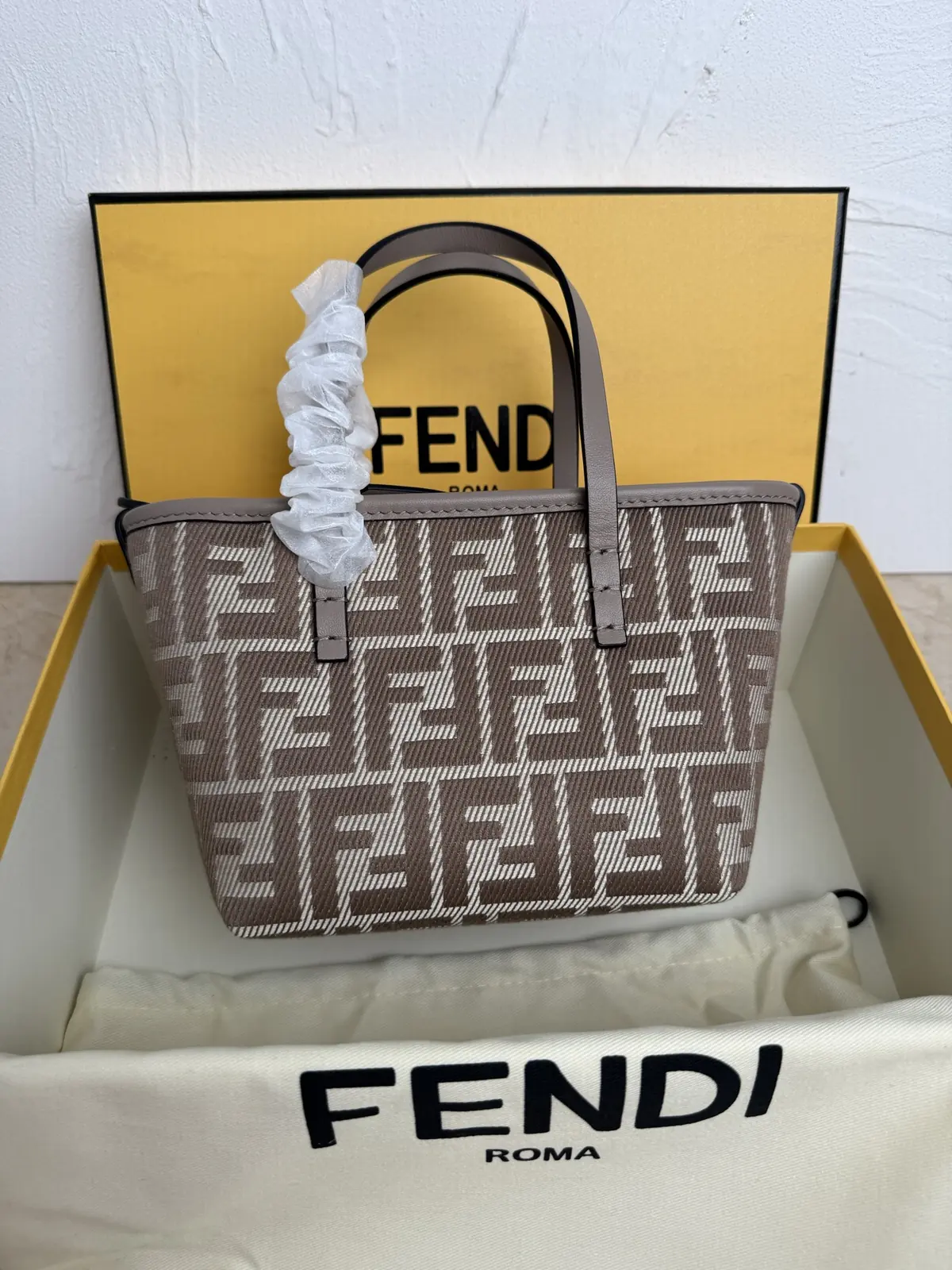 Fendi Style Blue Leather Crossbody Bag Lookbook Reference image 2