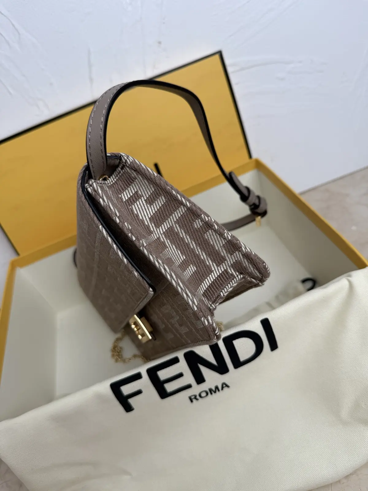 Fendi Style Blue Leather Crossbody Bag Lookbook Reference image 3