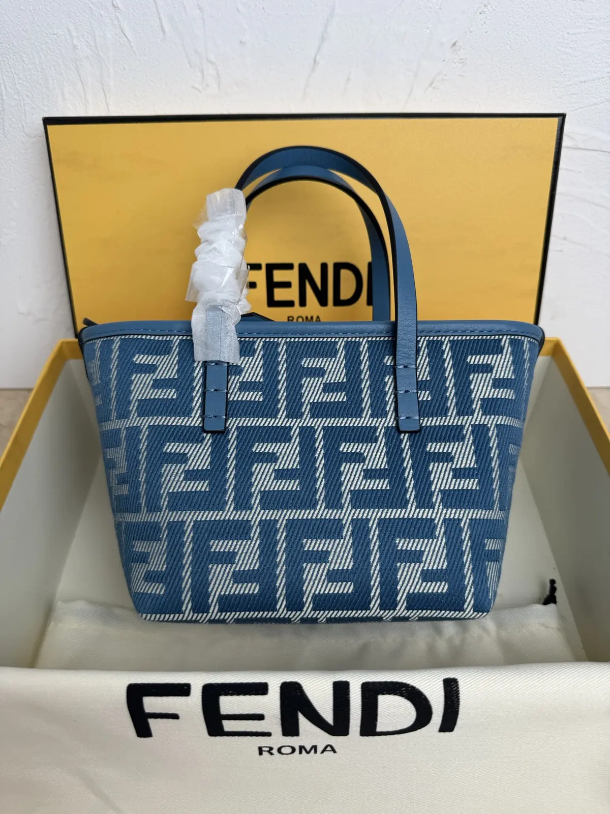 Fendi Style Blue Leather Crossbody Bag Lookbook Reference image 2