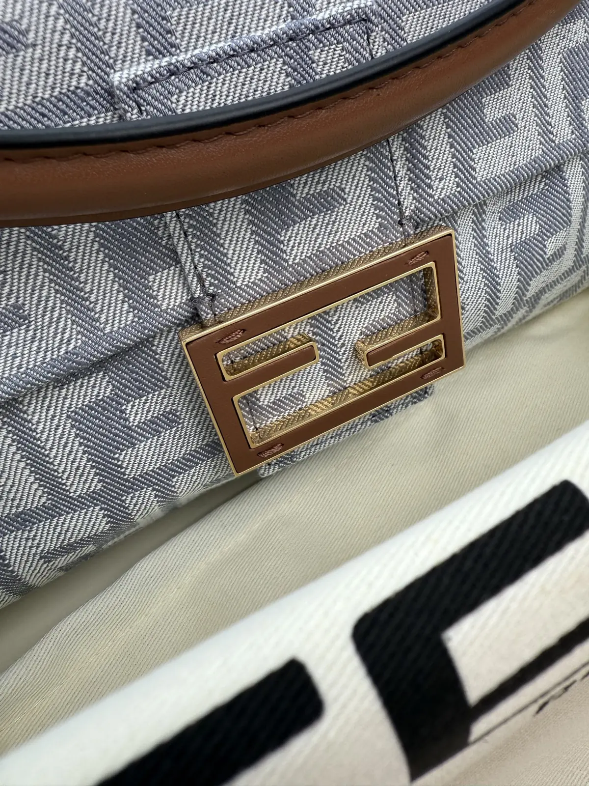 Fendi Style Brown Leather Top Handle Bag Lookbook Reference image 4