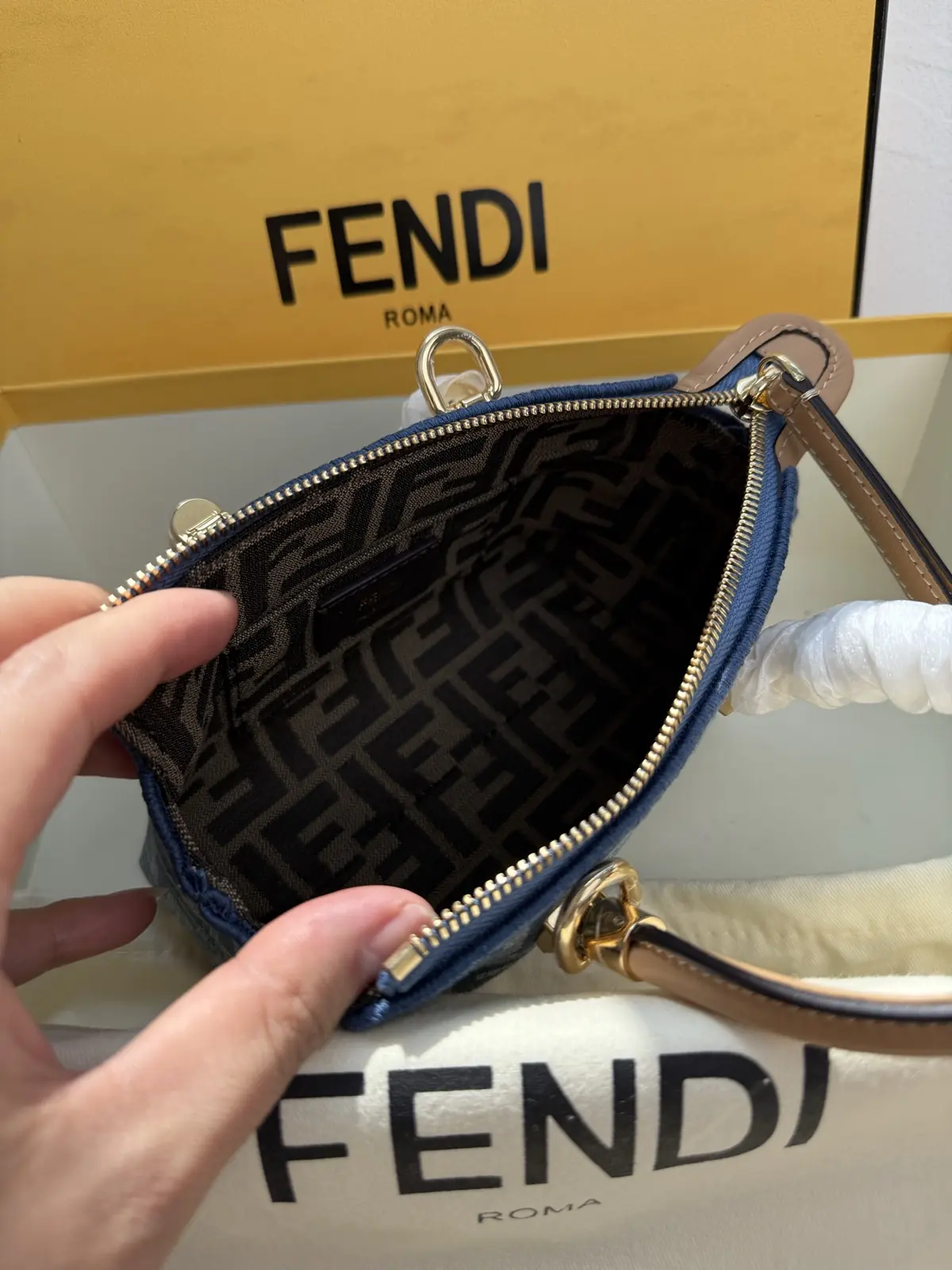 Fendi Style Brown Leather Top Handle Bag Lookbook Reference image 6