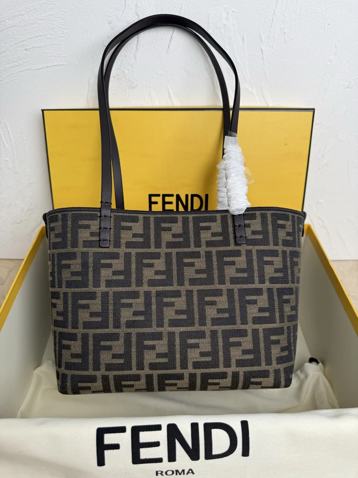 Fendi Style Brown Leather Tote Bag Lookbook Reference image 1