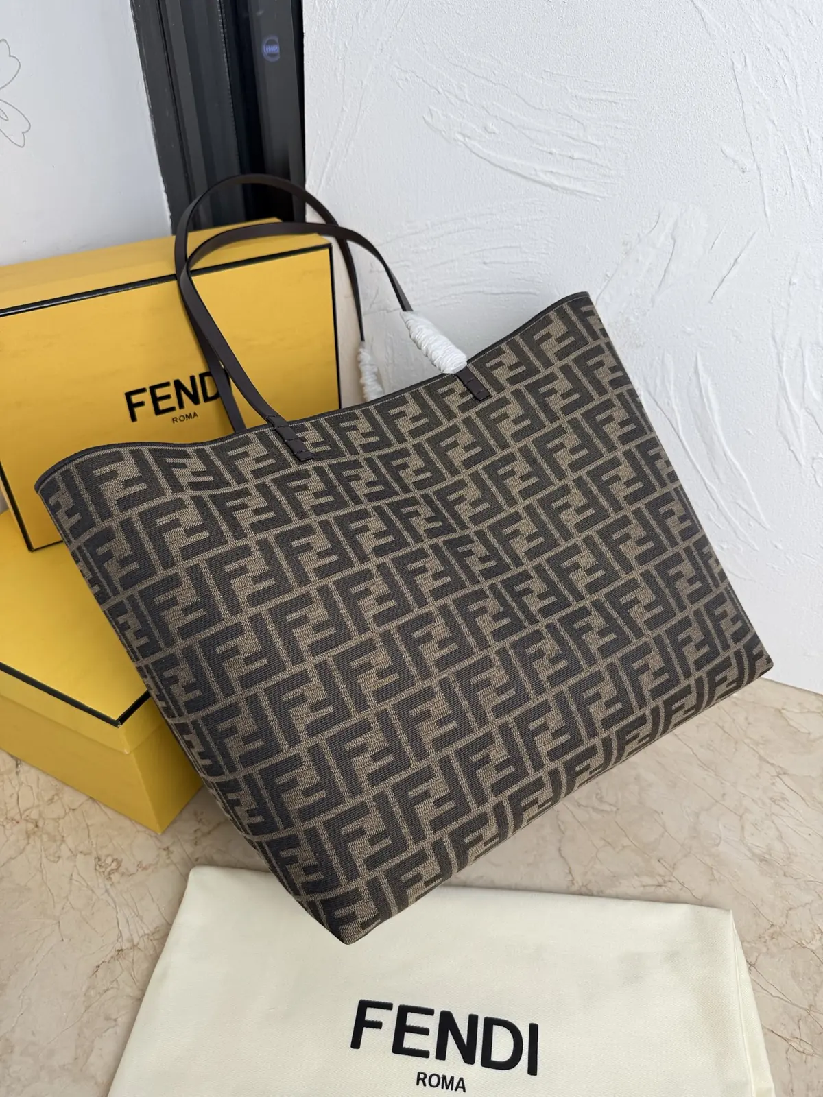 Fendi Style Brown Leather Tote Bag Lookbook Reference image 1