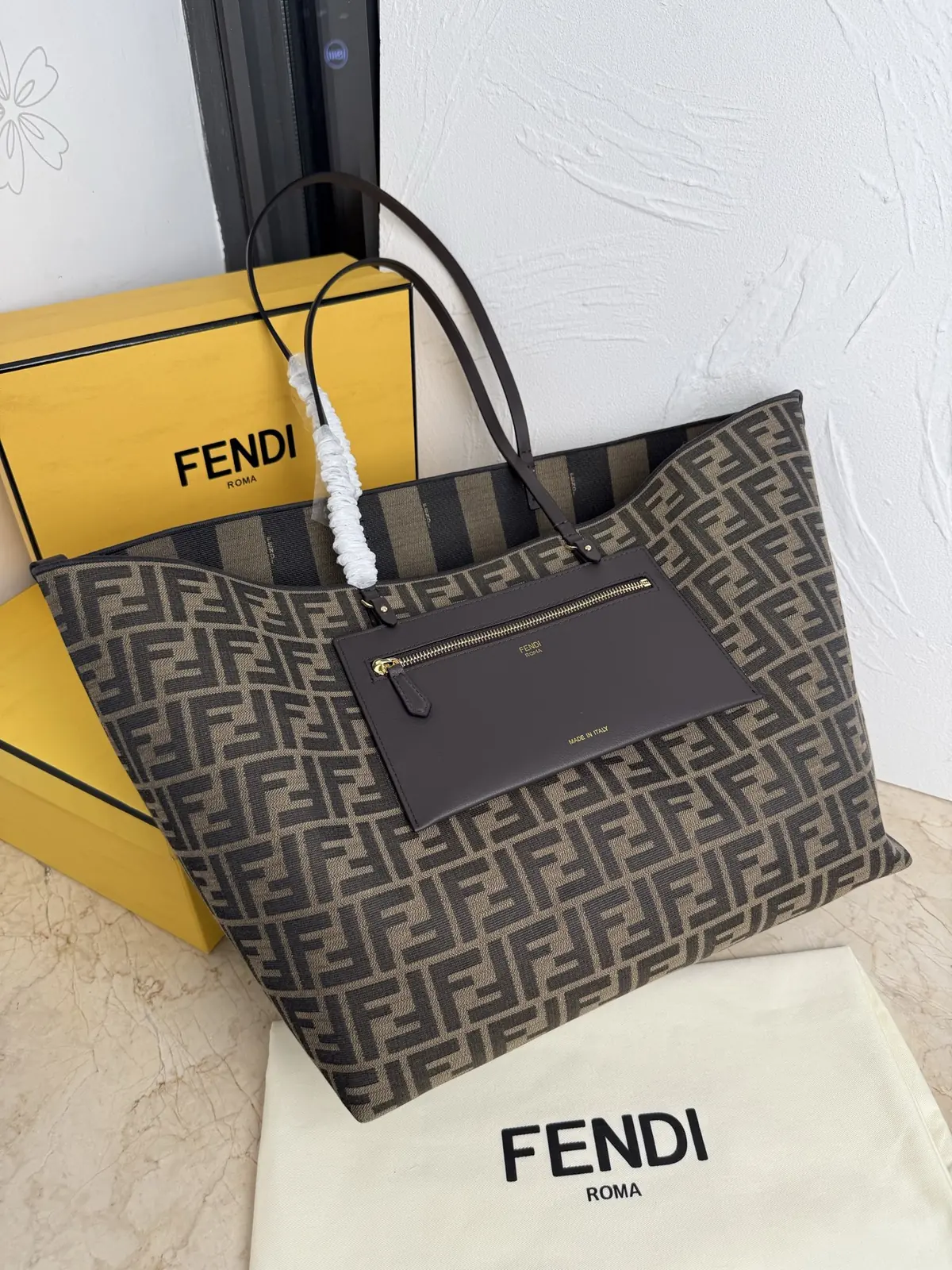 Fendi Style Brown Leather Tote Bag Lookbook Reference image 2