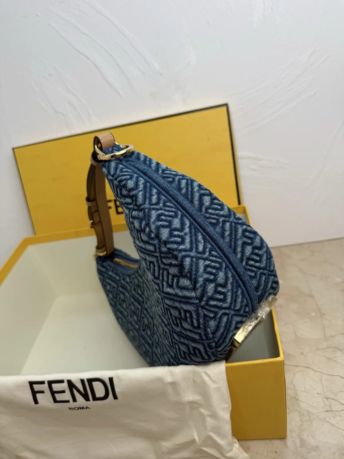 Fendi Style Denim Hobo Bag Lookbook Reference image 3