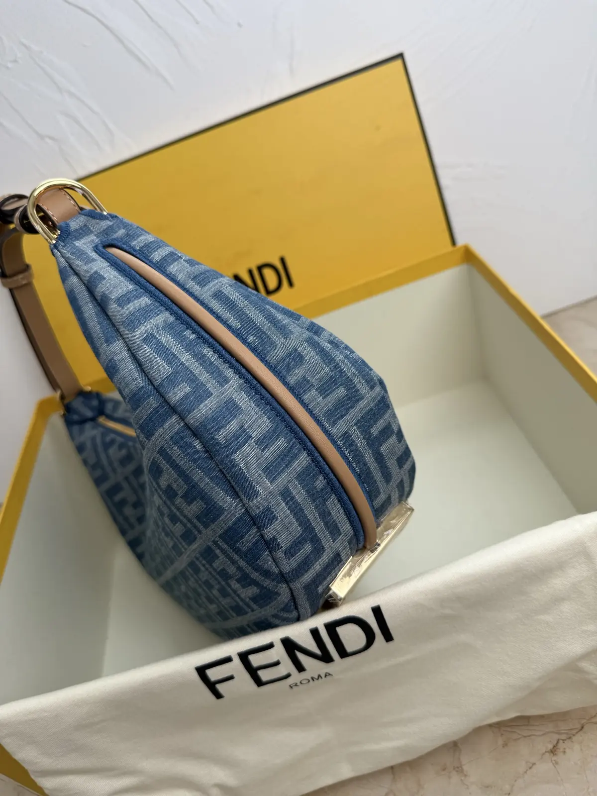 Fendi Style Denim Hobo Bag Lookbook Reference image 3