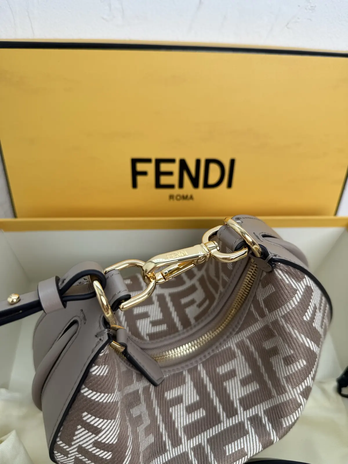Fendi Style Grey Hobo Bag Lookbook Reference image 4
