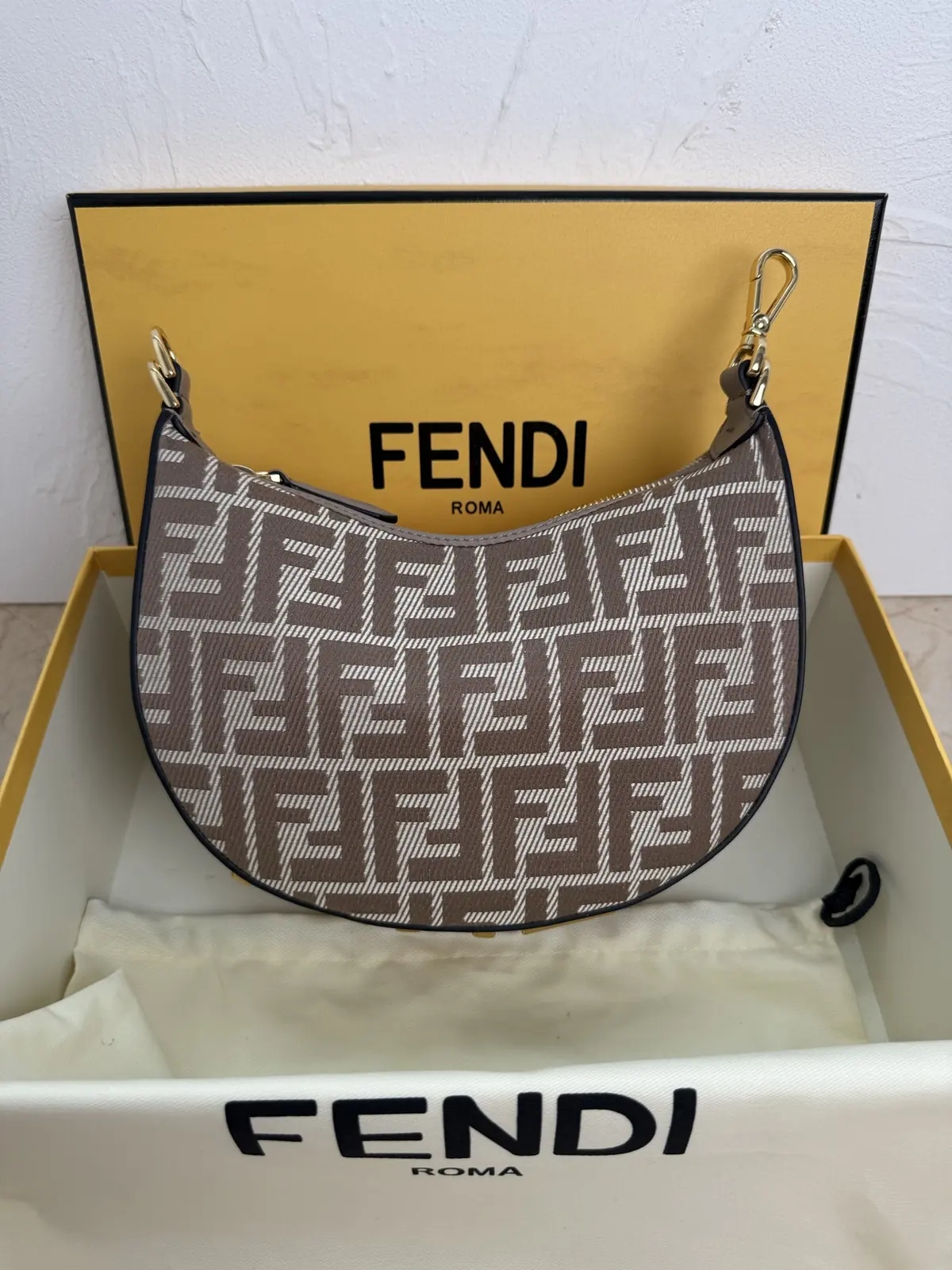 Fendi Style Grey Hobo Bag Lookbook Reference image 5