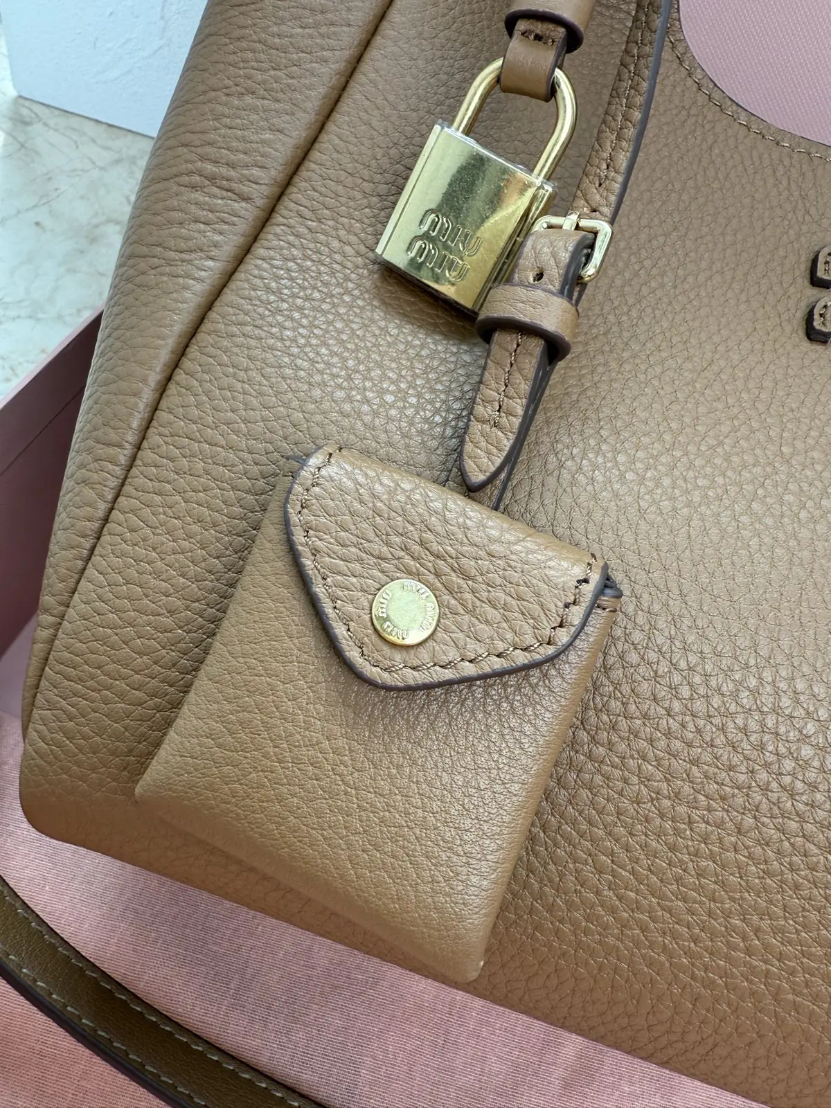 Fendi Style Leather Tote Bag Lookbook Reference image 5