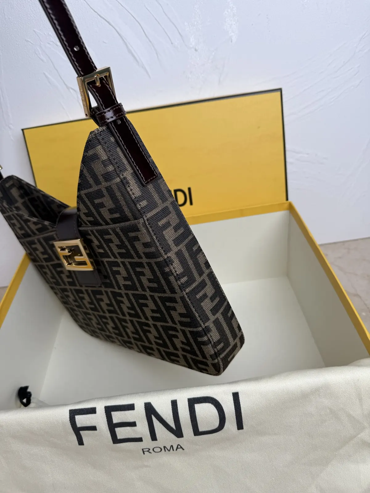 Fendi Style Shoulder Bag Lookbook Reference image 3