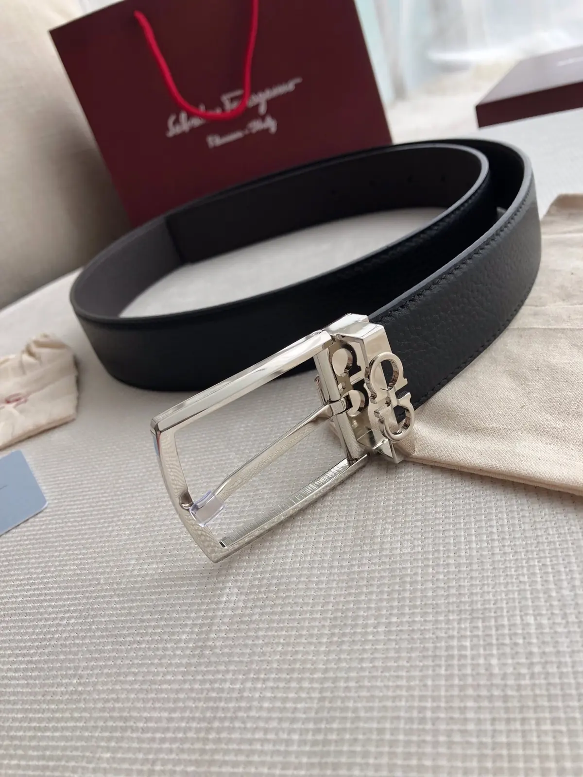 Ferragamo（男） Style Leather Men's Belts Lookbook Reference image 3