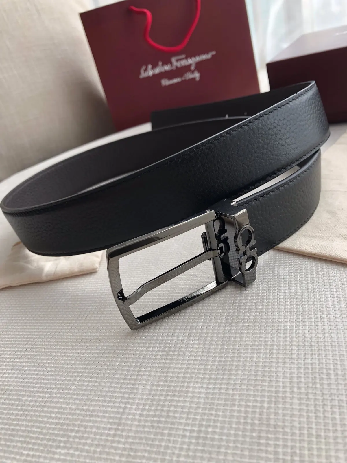 Ferragamo（男） Style Leather Men's Belts Lookbook Reference image 3