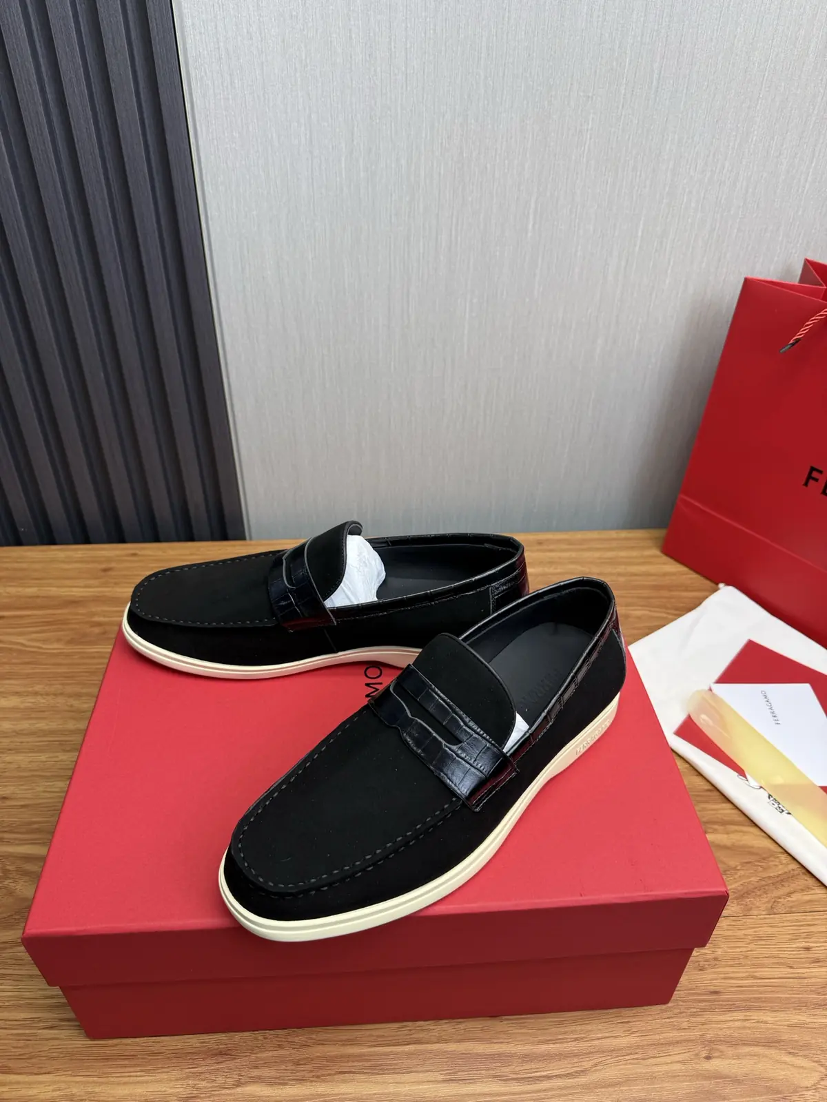 Ferragamo Style Leather Men's Shoes Lookbook Reference image 3