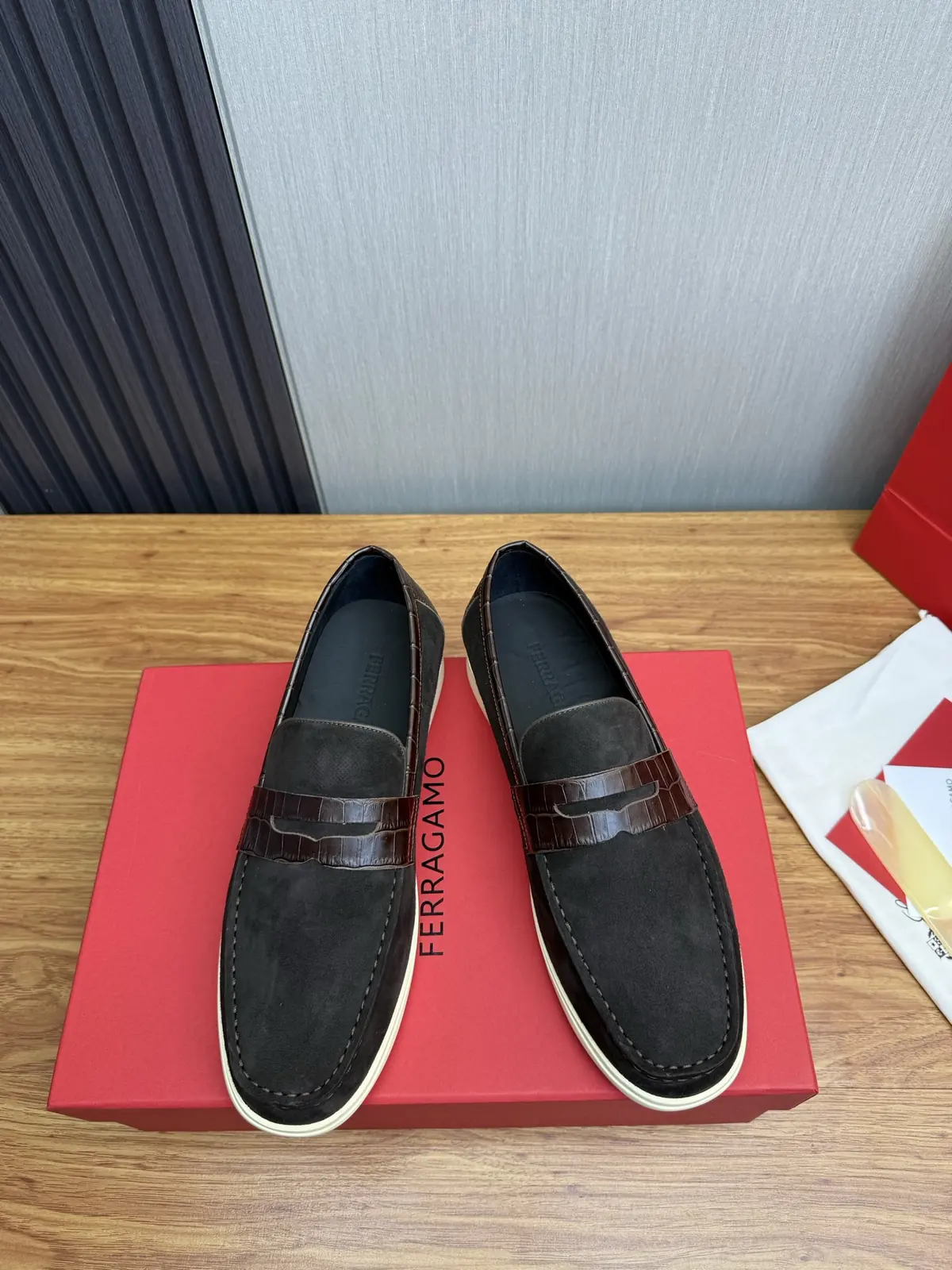 Ferragamo Style Leather Men's Shoes Lookbook Reference image 2