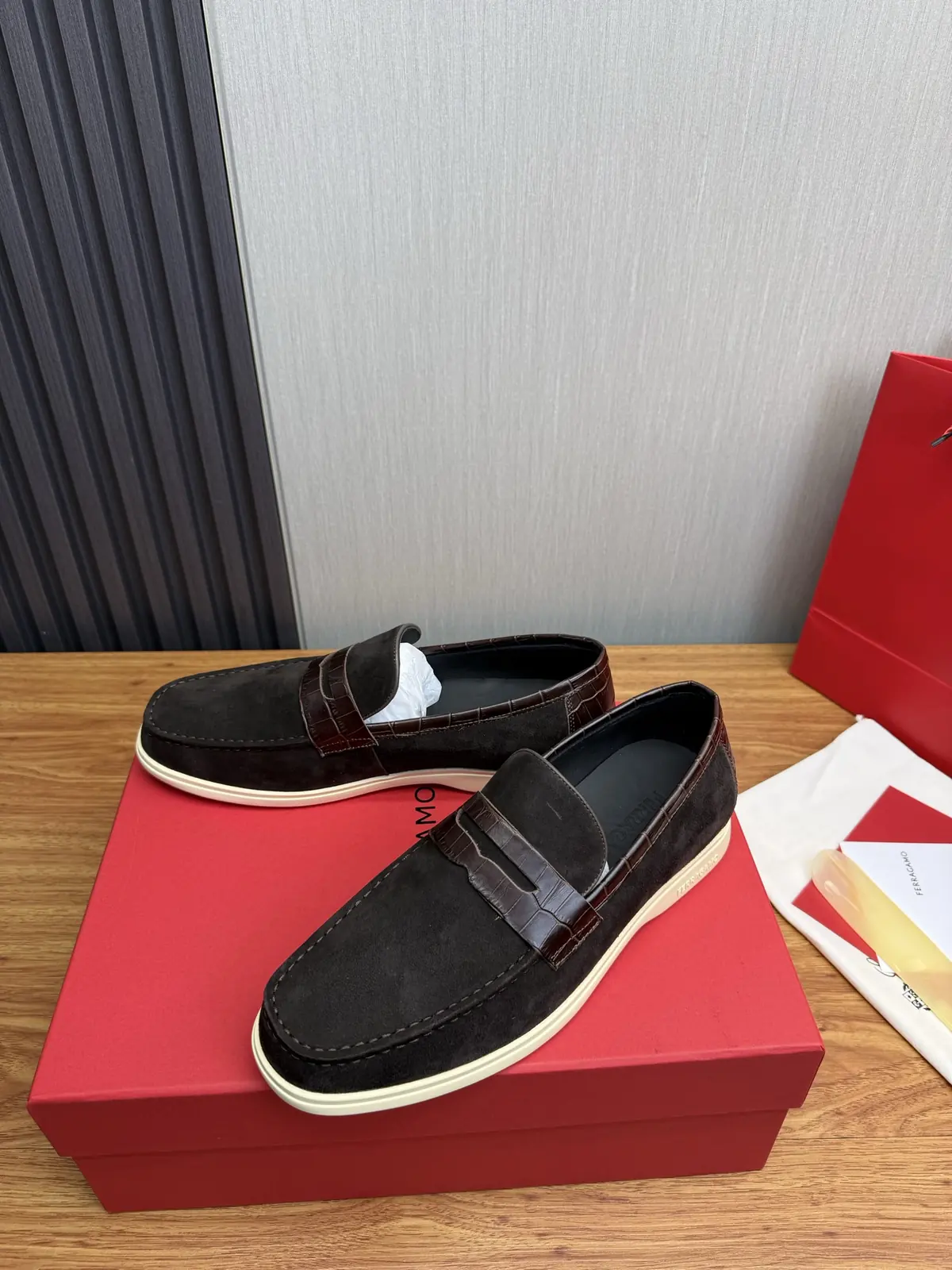 Ferragamo Style Leather Men's Shoes Lookbook Reference image 3