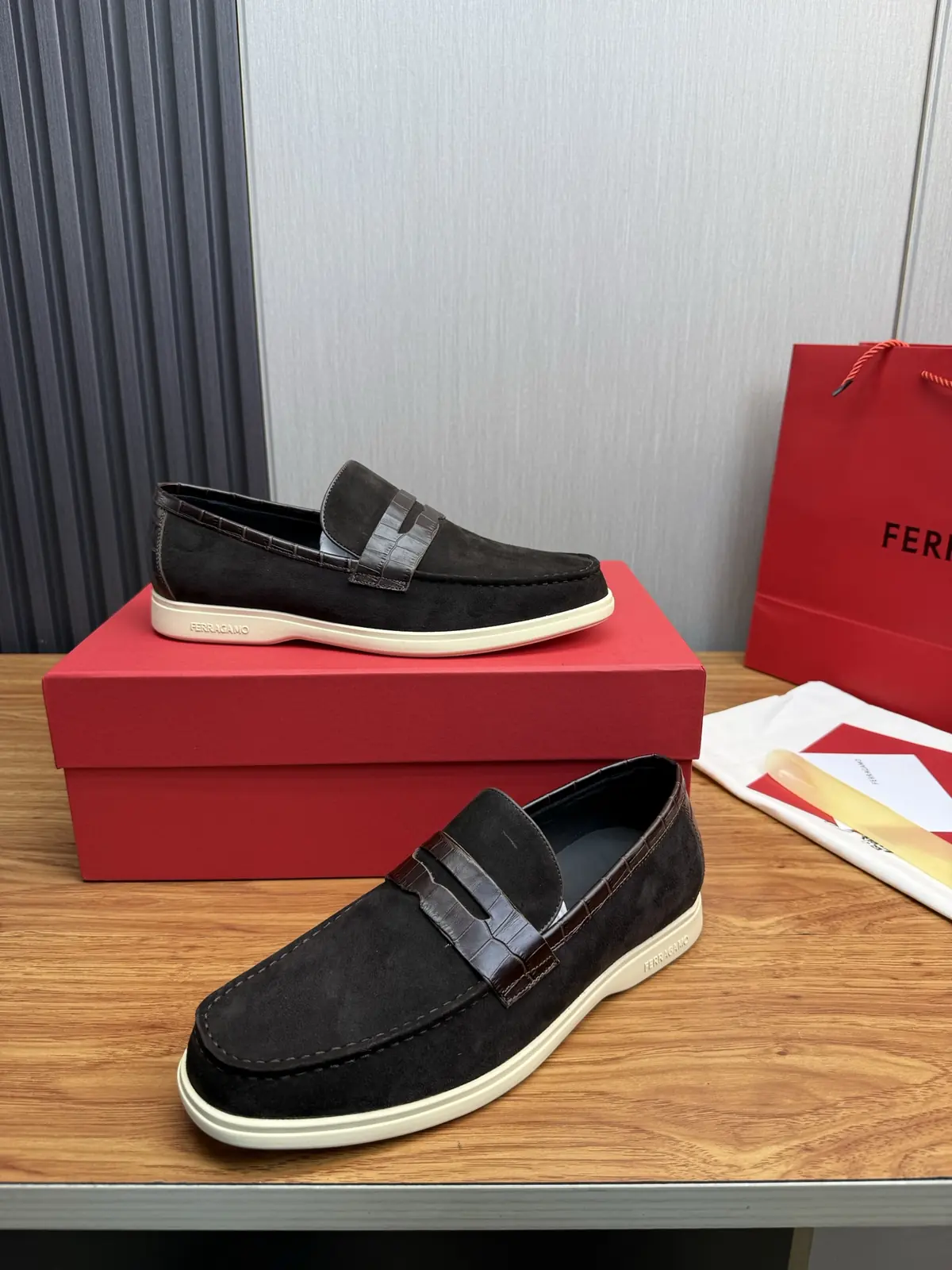 Ferragamo Style Leather Men's Shoes Lookbook Reference image 4