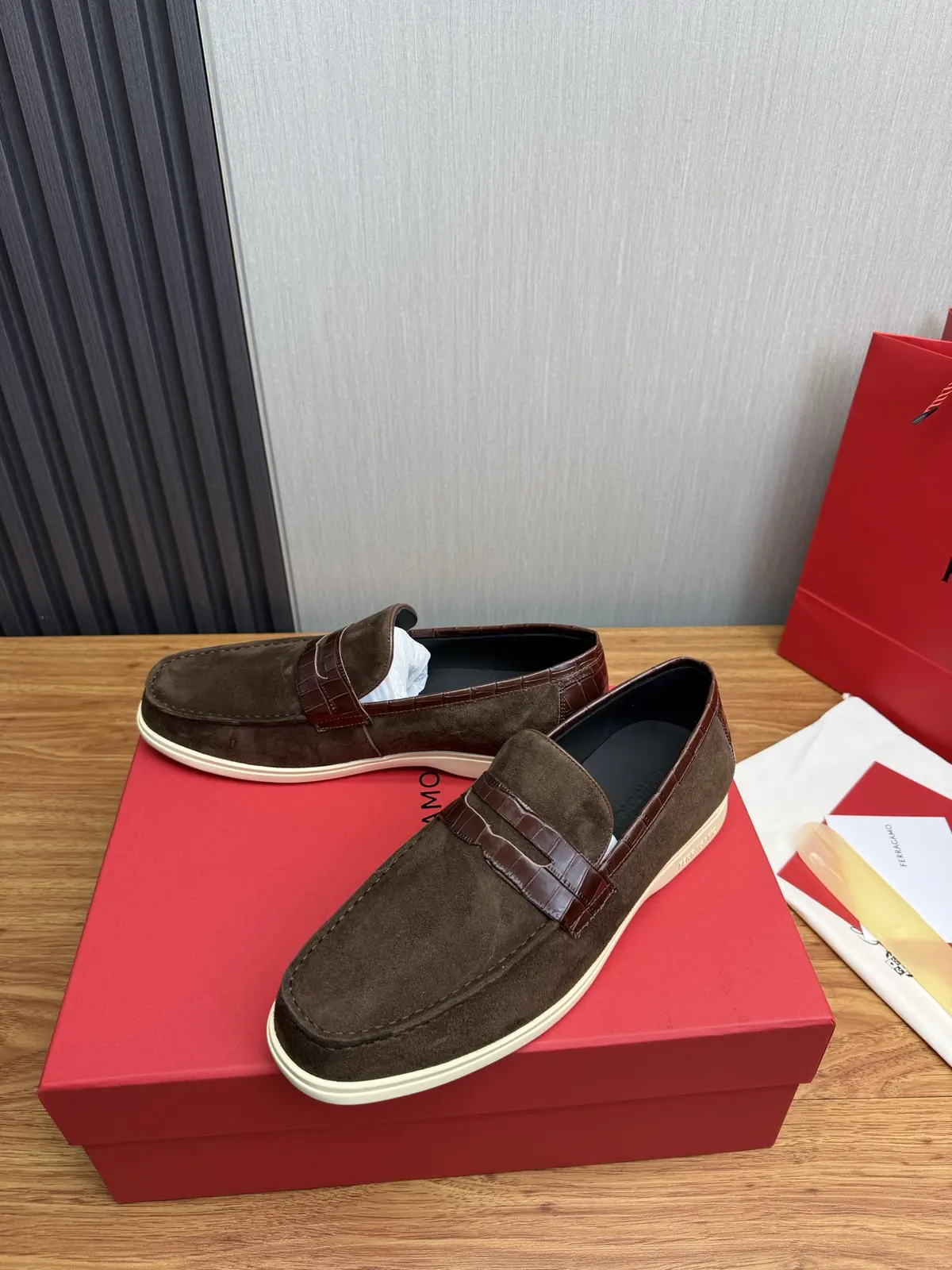 Ferragamo Style Leather Men's Shoes Lookbook Reference image 3