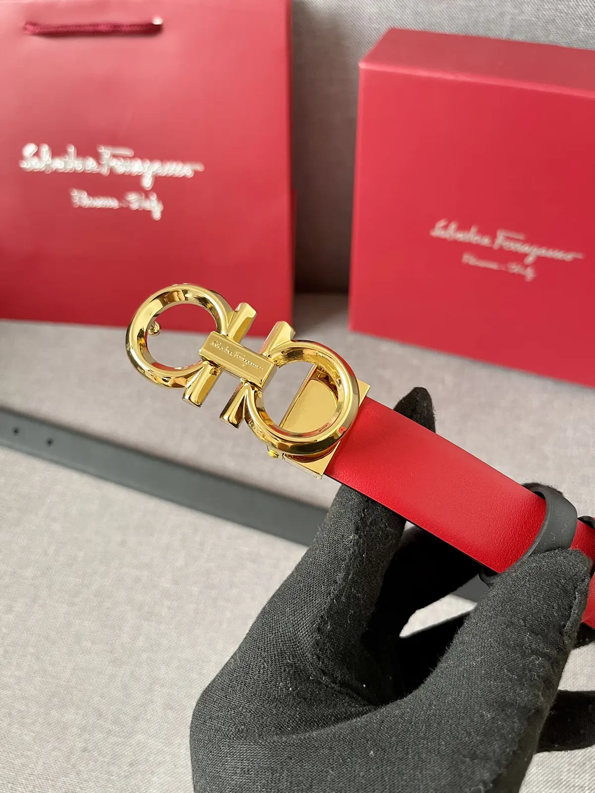 Ferragamo（女） Style Leather Women's Belts Lookbook Reference image 6