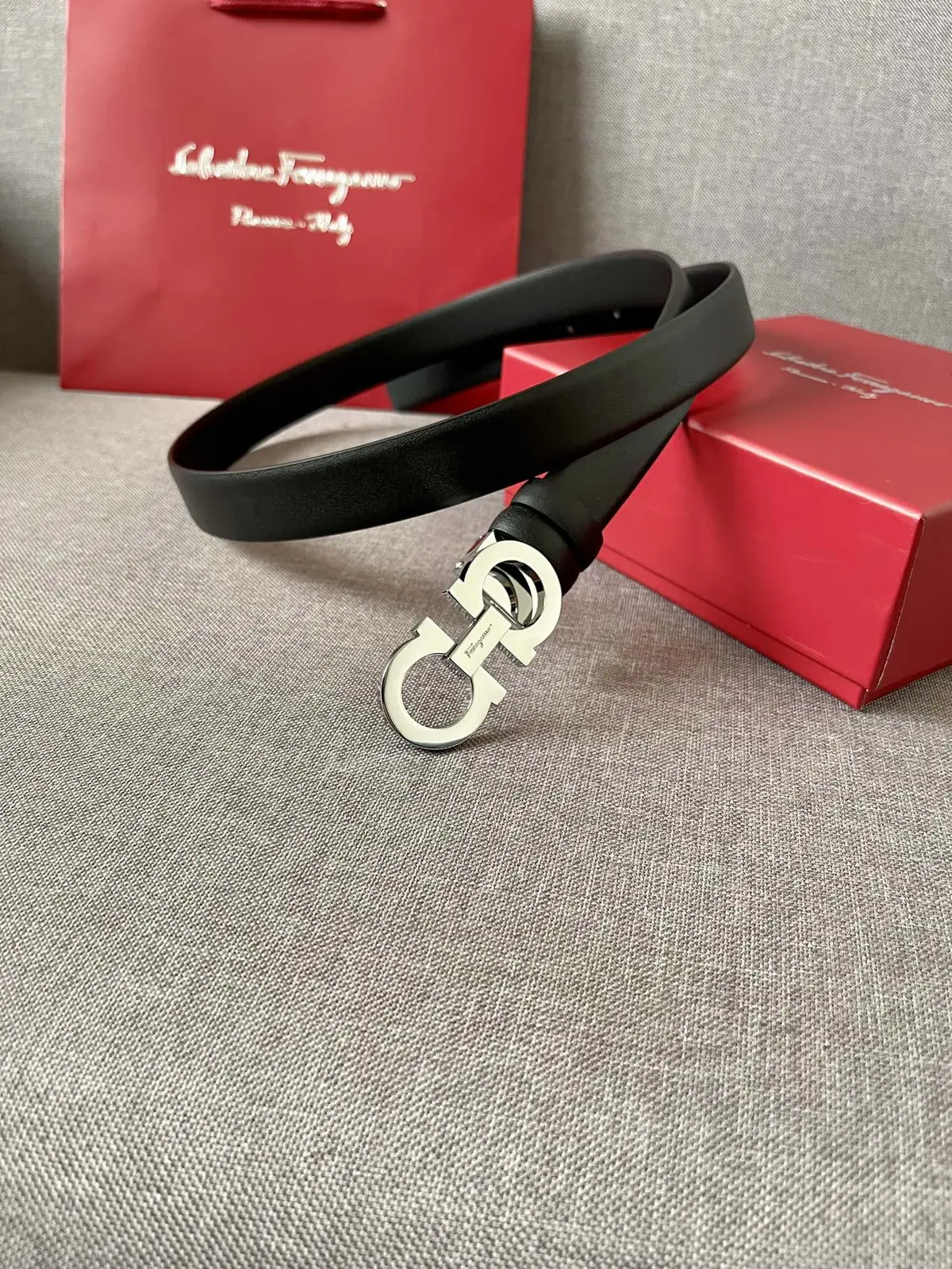Ferragamo（女） Style Leather Women's Belts Lookbook Reference image 4