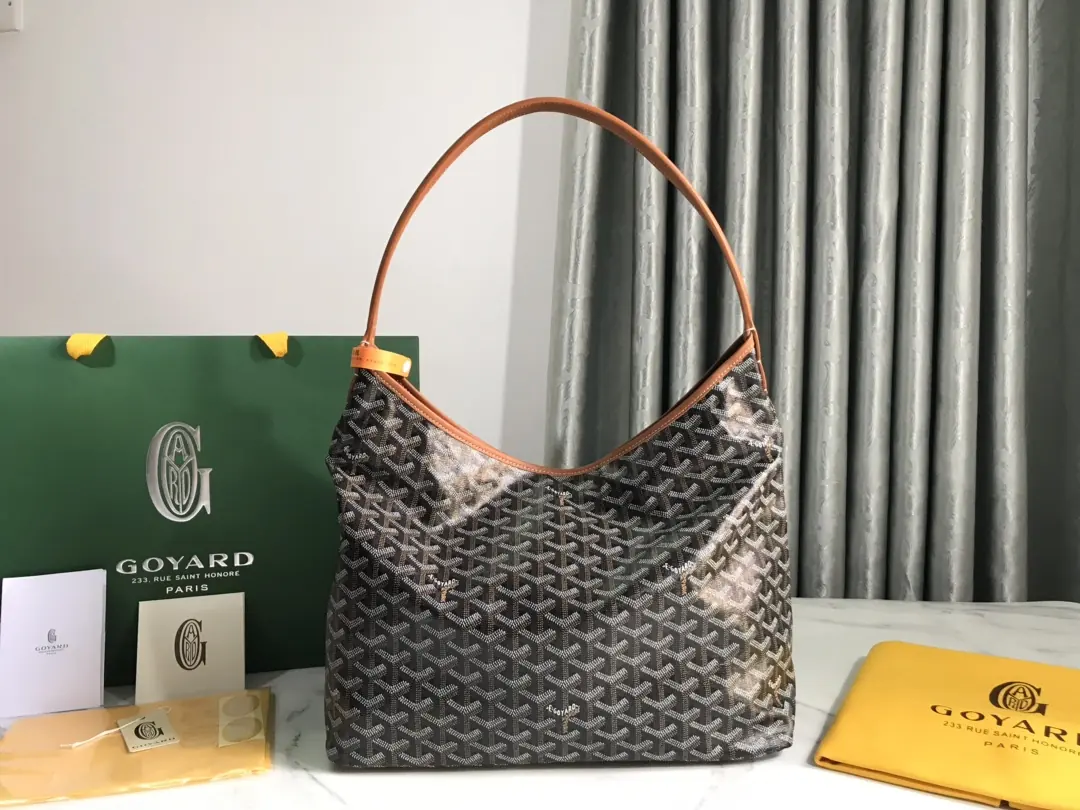 Goyard Style Beige Tote Bag Lookbook Reference image 1