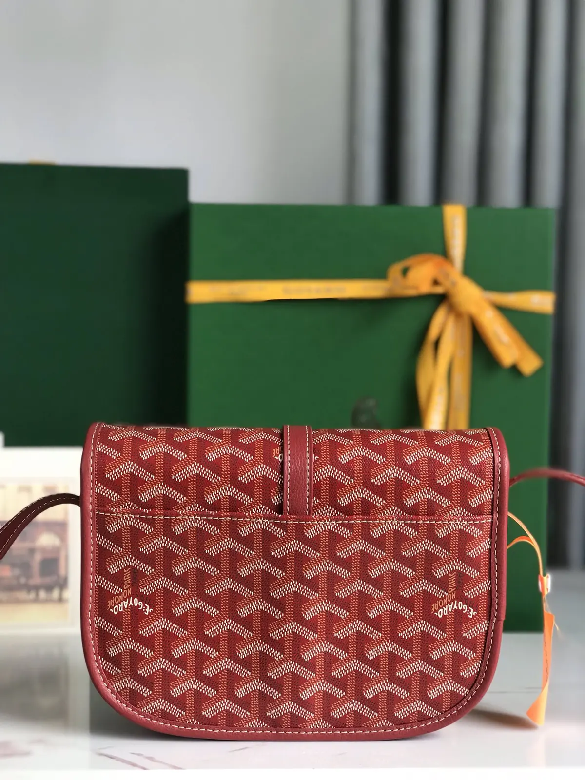 Goyard Style Gold Leather Shoulder Bag Lookbook Reference image 3