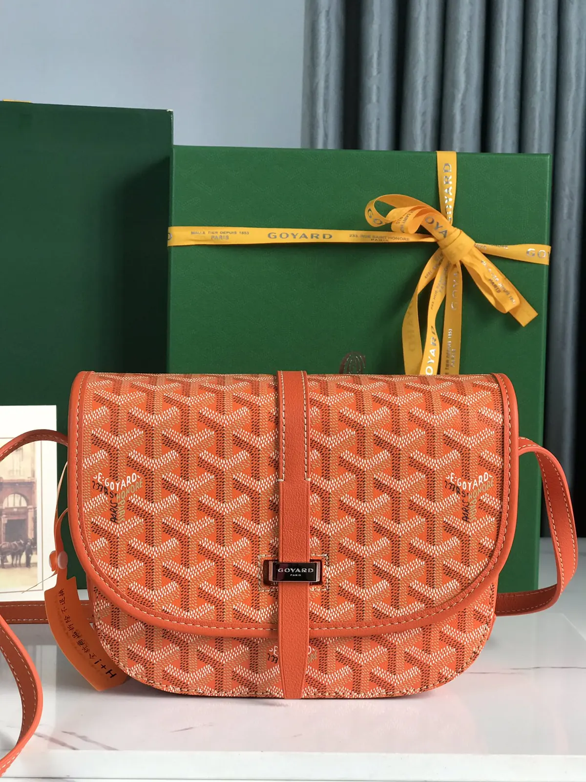 Goyard Style Gold Leather Shoulder Bag Lookbook Reference image 1