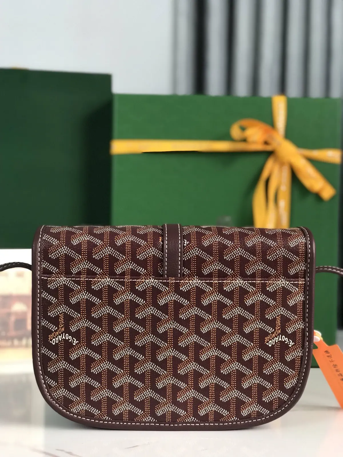 Goyard Style Gold Leather Shoulder Bag Lookbook Reference image 3