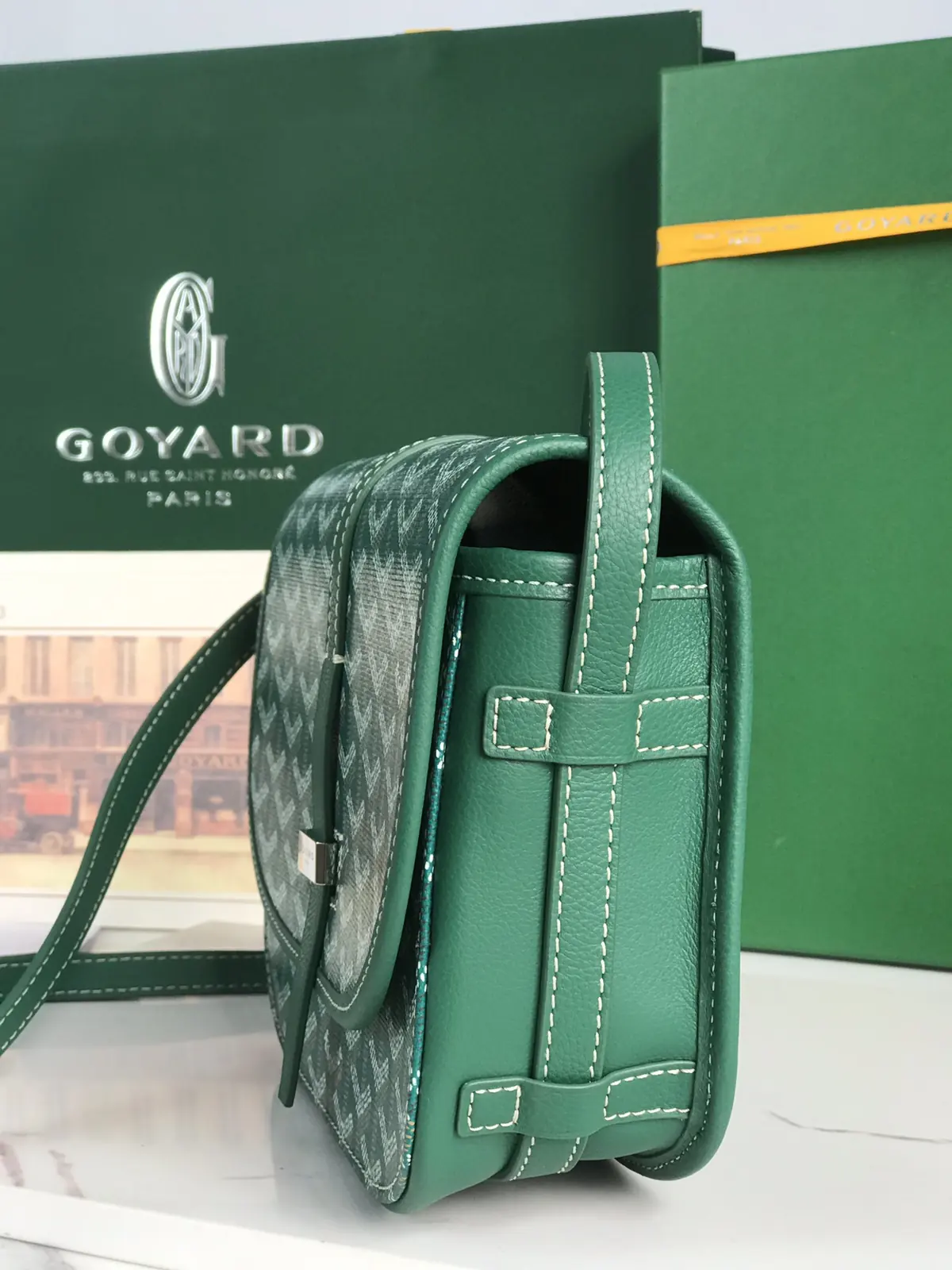 Goyard Style Gold Leather Shoulder Bag Lookbook Reference image 2