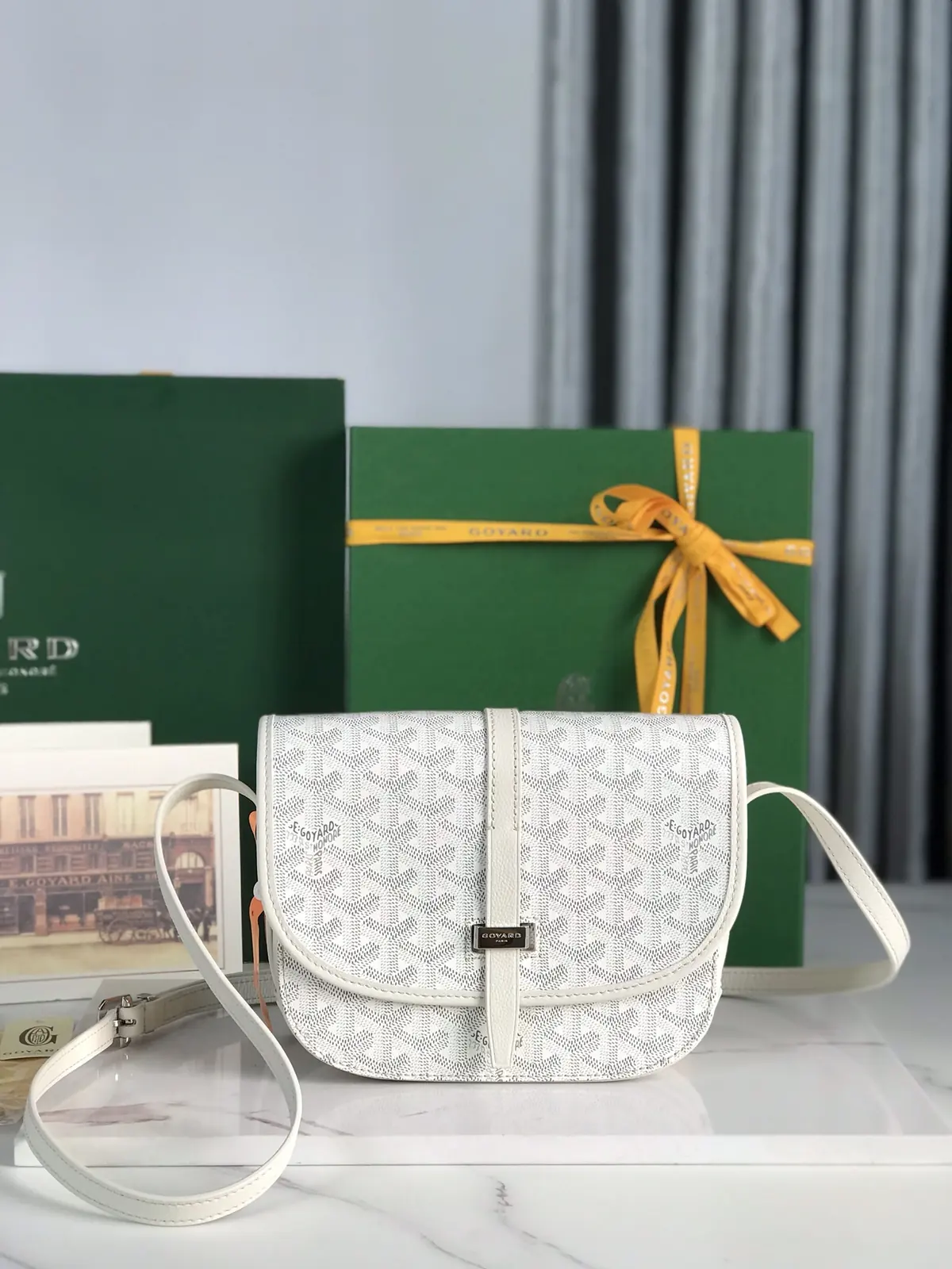 Goyard Style Gold Leather Shoulder Bag Lookbook Reference image 1