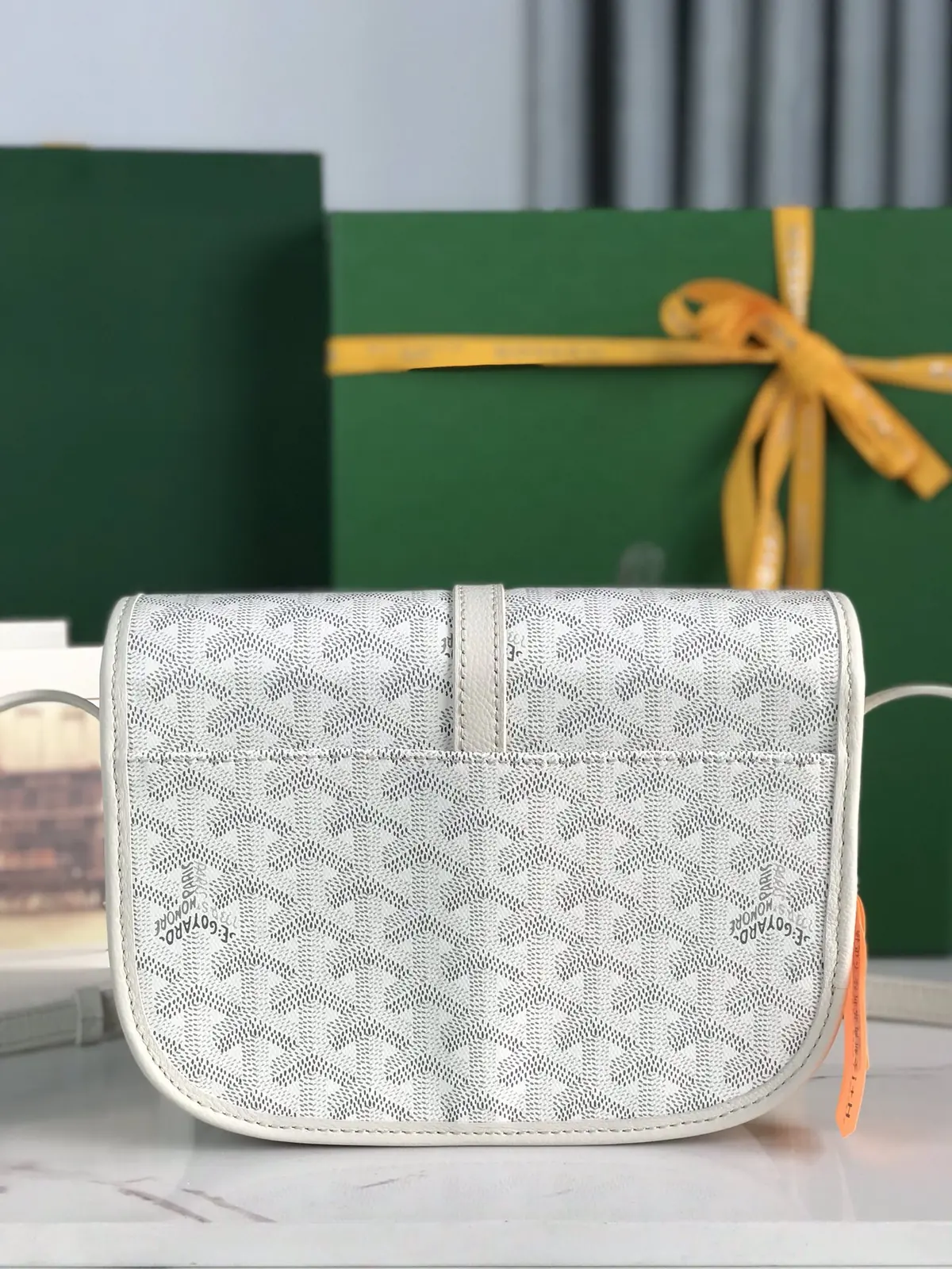Goyard Style Gold Leather Shoulder Bag Lookbook Reference image 3