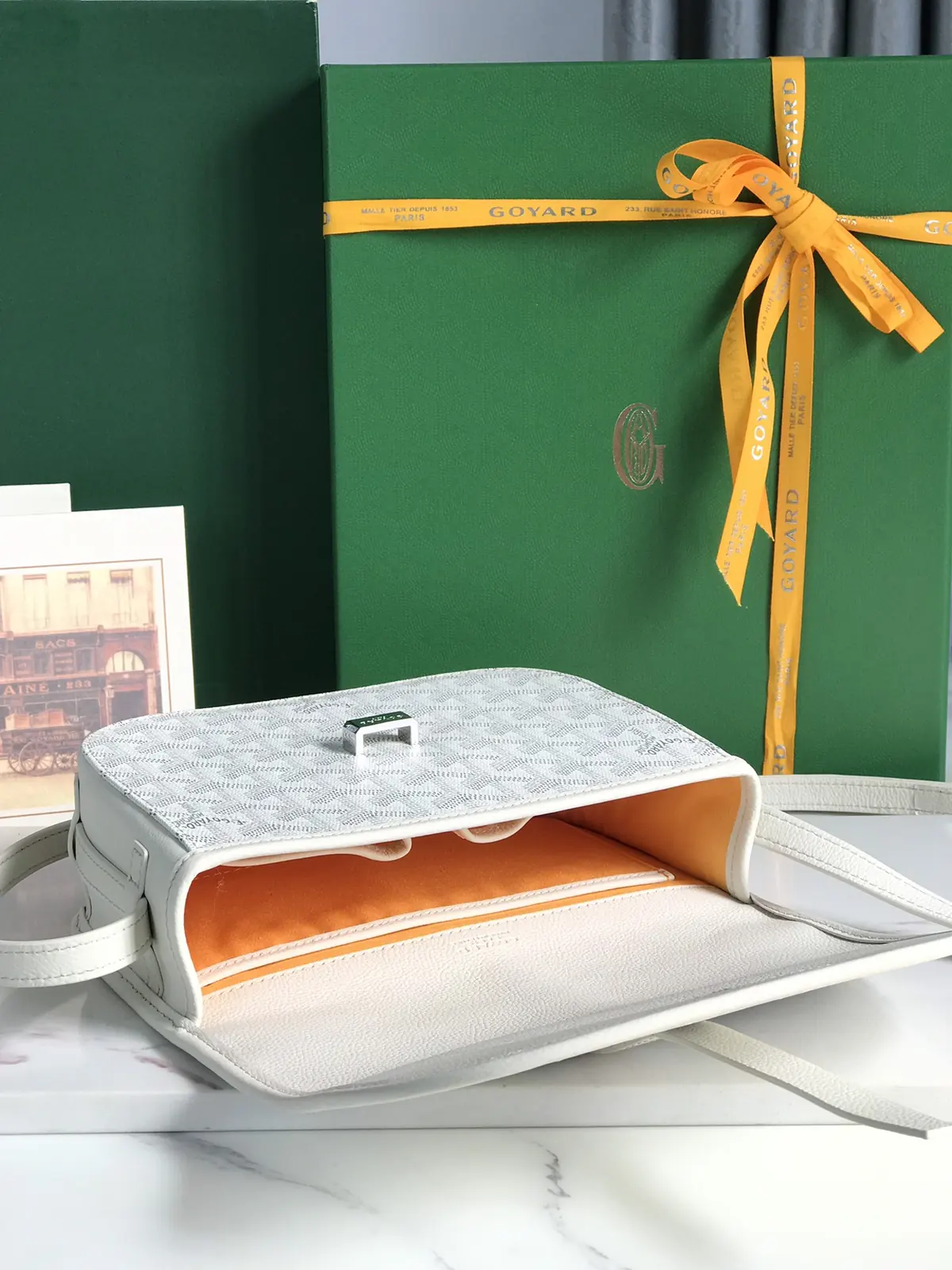 Goyard Style Gold Leather Shoulder Bag Lookbook Reference image 6