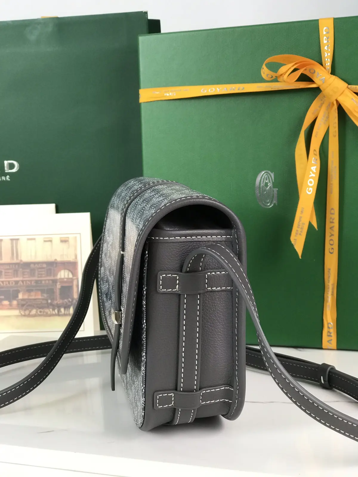 Goyard Style Gold Leather Shoulder Bag Lookbook Reference image 2