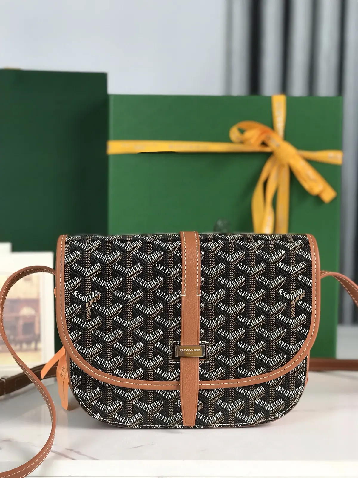 Goyard Style Gold Leather Shoulder Bag Lookbook Reference image 1