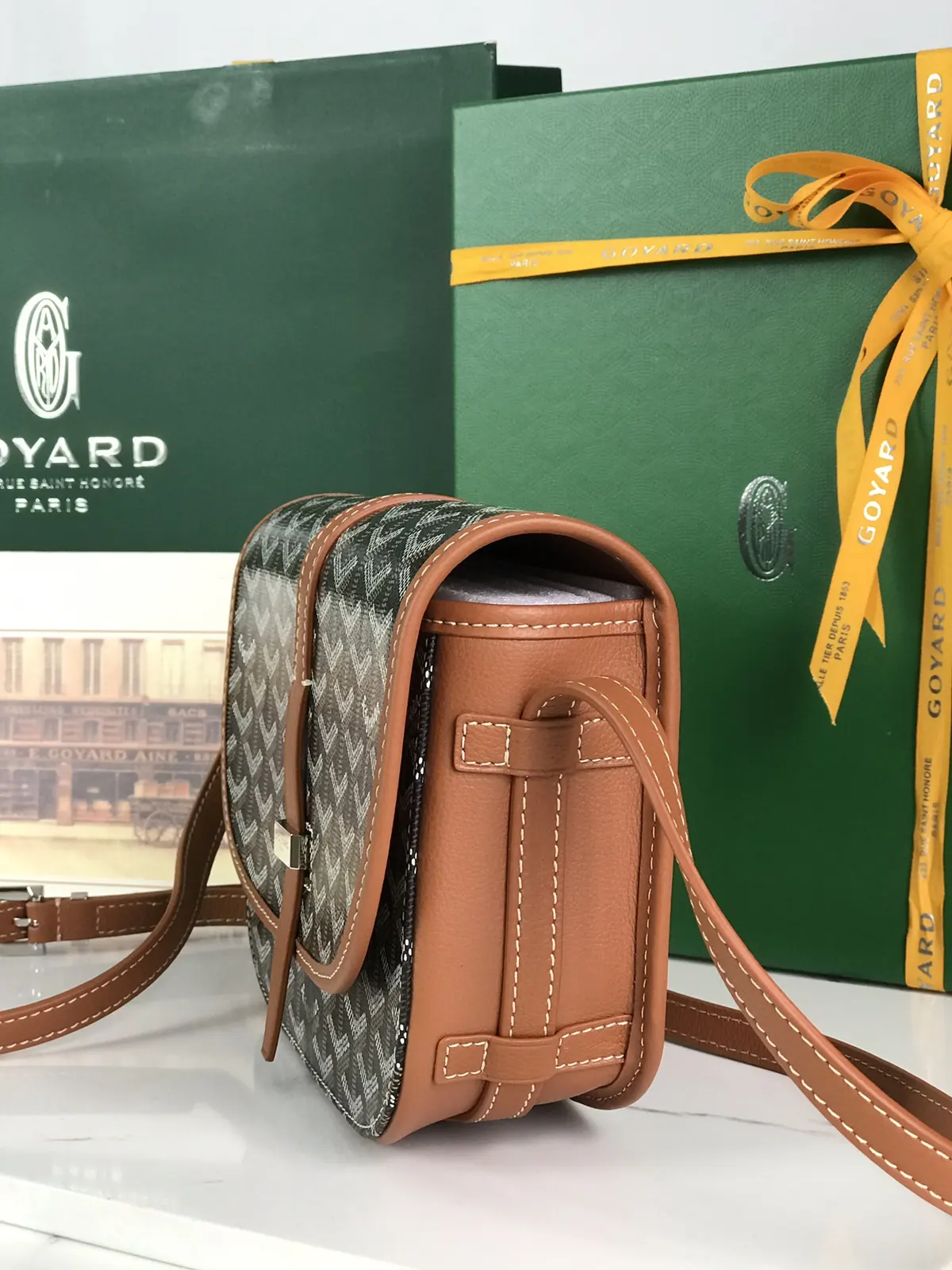 Goyard Style Gold Leather Shoulder Bag Lookbook Reference image 2