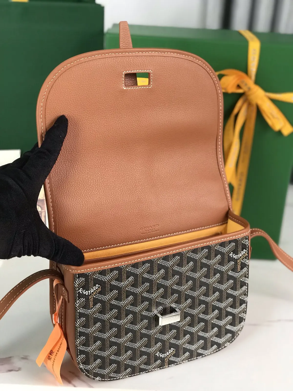 Goyard Style Gold Leather Shoulder Bag Lookbook Reference image 6