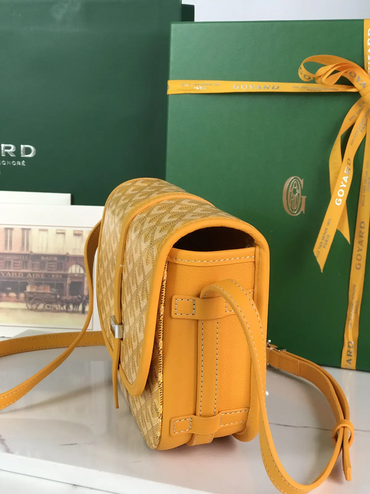 Goyard Style Gold Leather Shoulder Bag Lookbook Reference image 2