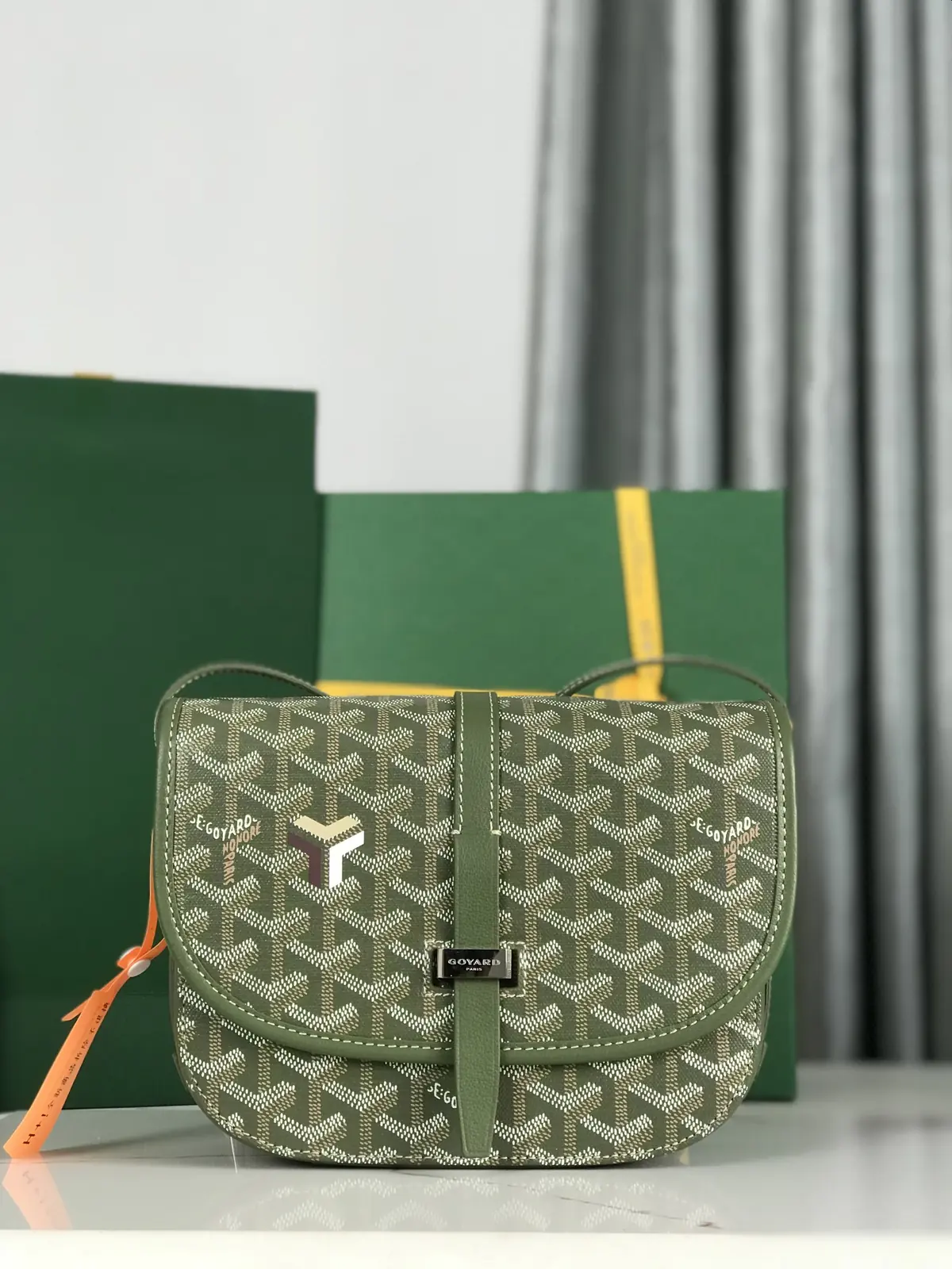 Goyard Style Gold Leather Shoulder Bag Lookbook Reference image 1