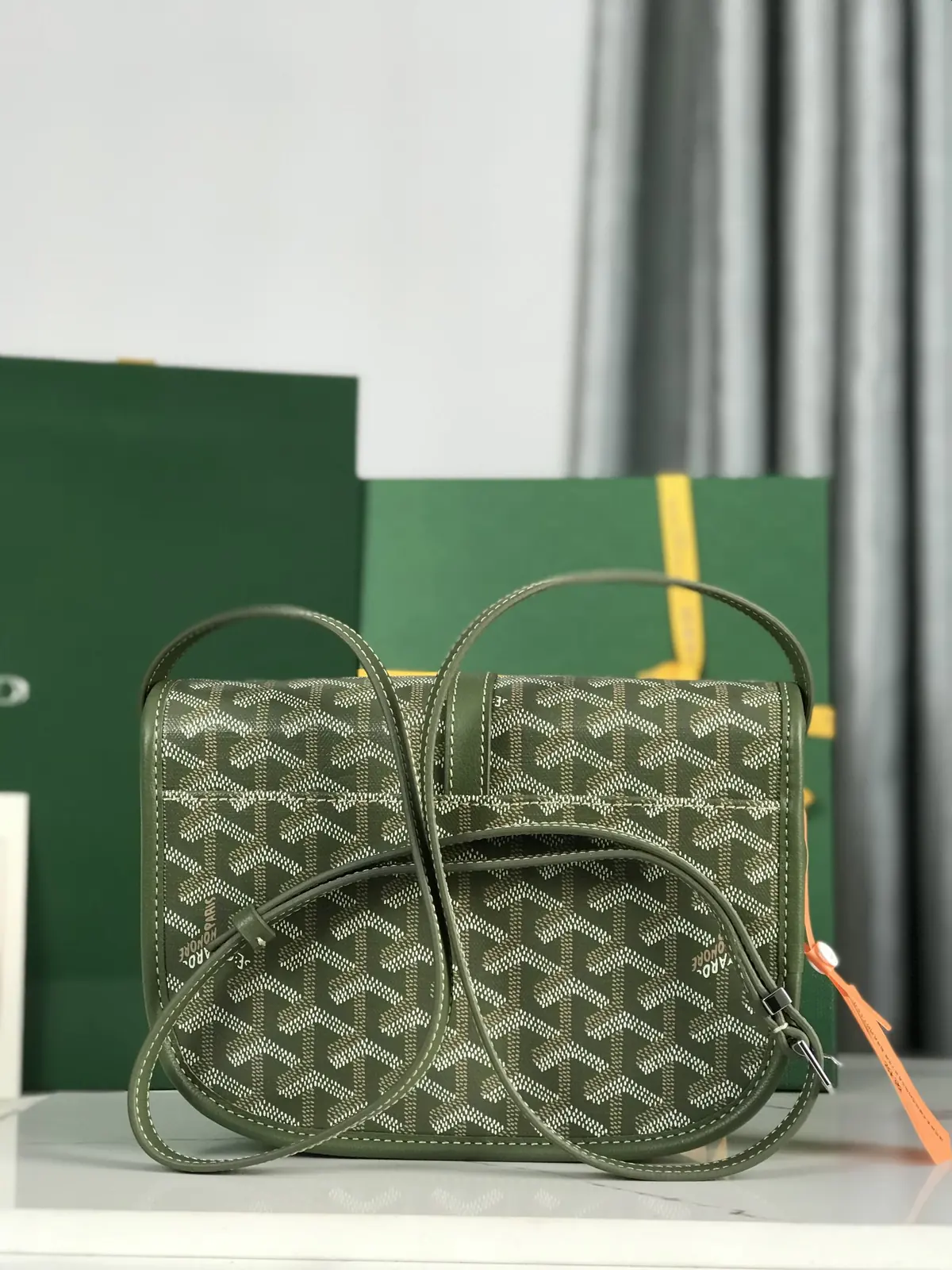 Goyard Style Gold Leather Shoulder Bag Lookbook Reference image 2
