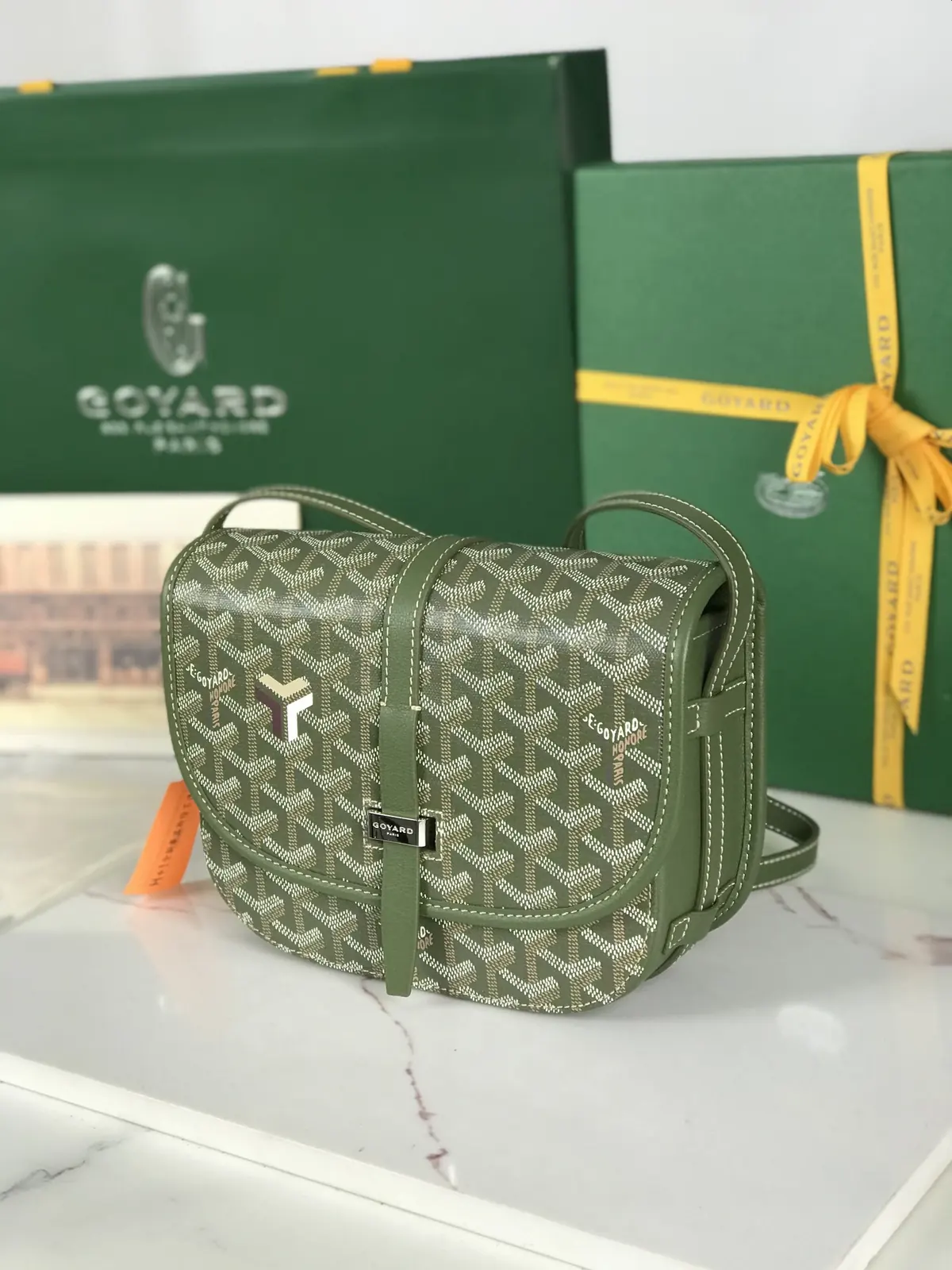 Goyard Style Gold Leather Shoulder Bag Lookbook Reference image 3