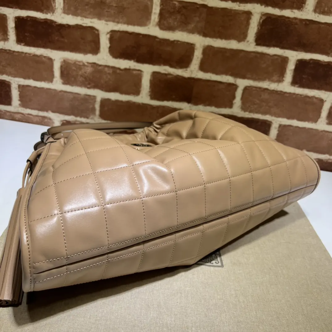 Gucci Style Beige Bag Lookbook Reference image 4