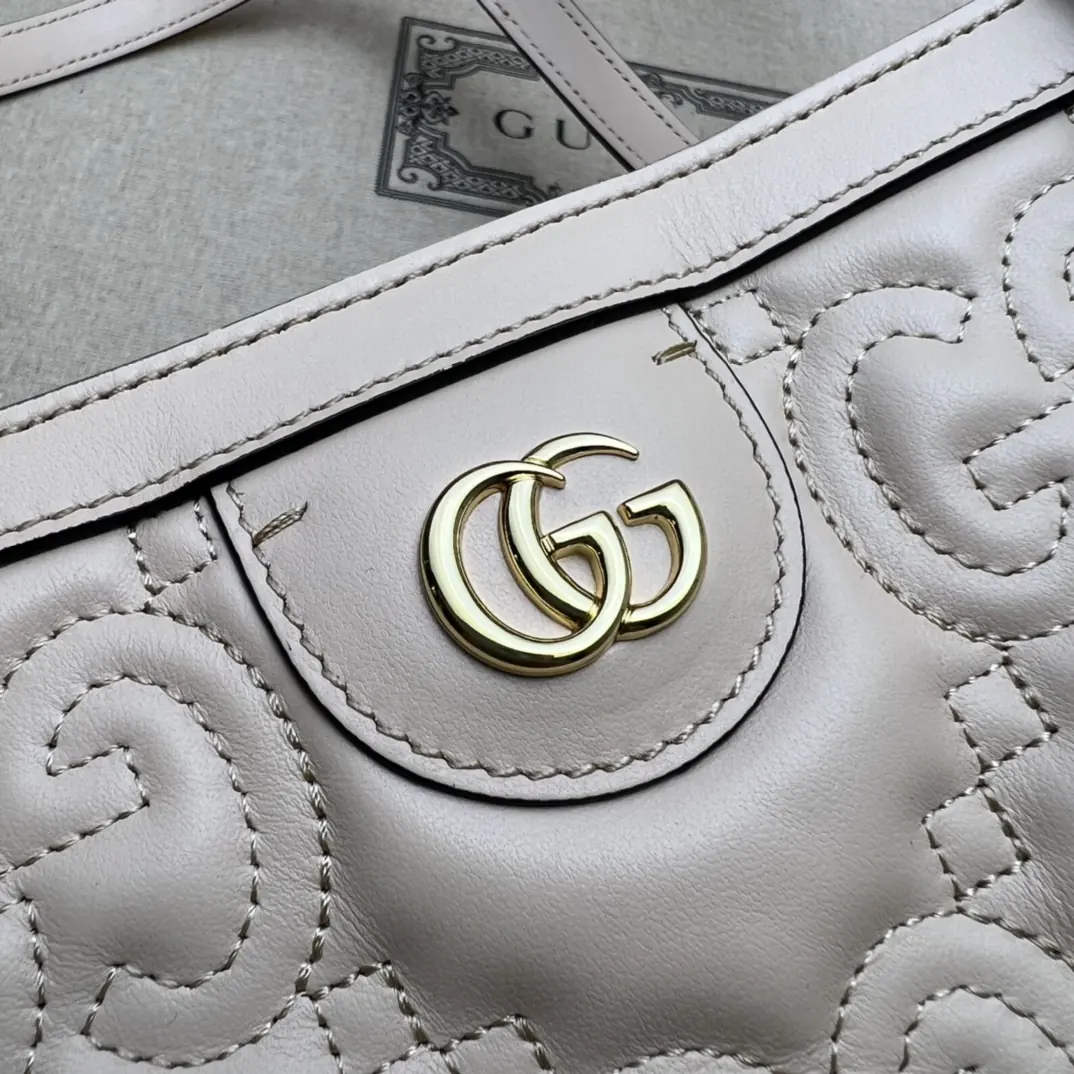 Gucci Style Beige Bag Lookbook Reference image 4