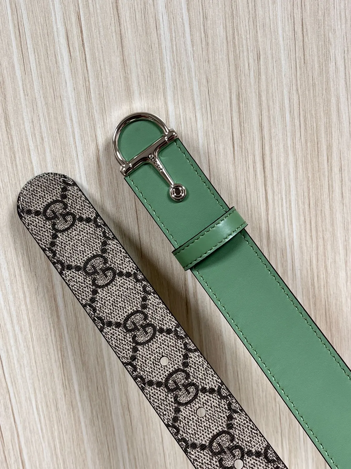 Gucci Style Green Leather Women's Belts Lookbook Reference image 4