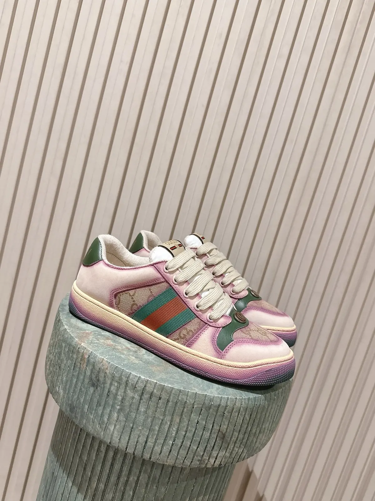 Gucci Style Green Leather Women's Shoes Lookbook Reference image 1