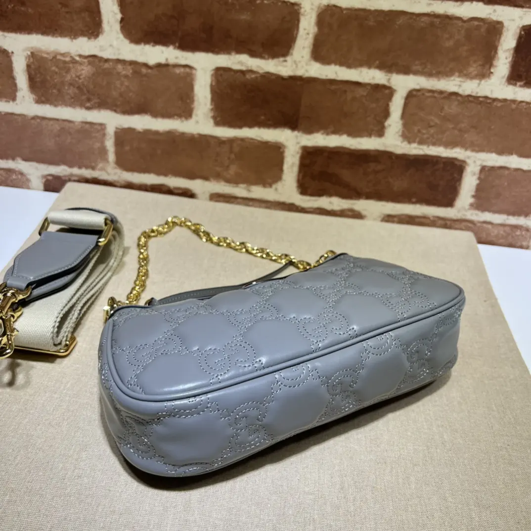 Gucci Style Grey Leather Bags Lookbook Reference image 4