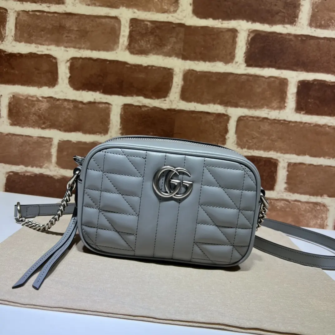 Gucci Style Grey Leather Chain Bag Lookbook Reference image 1