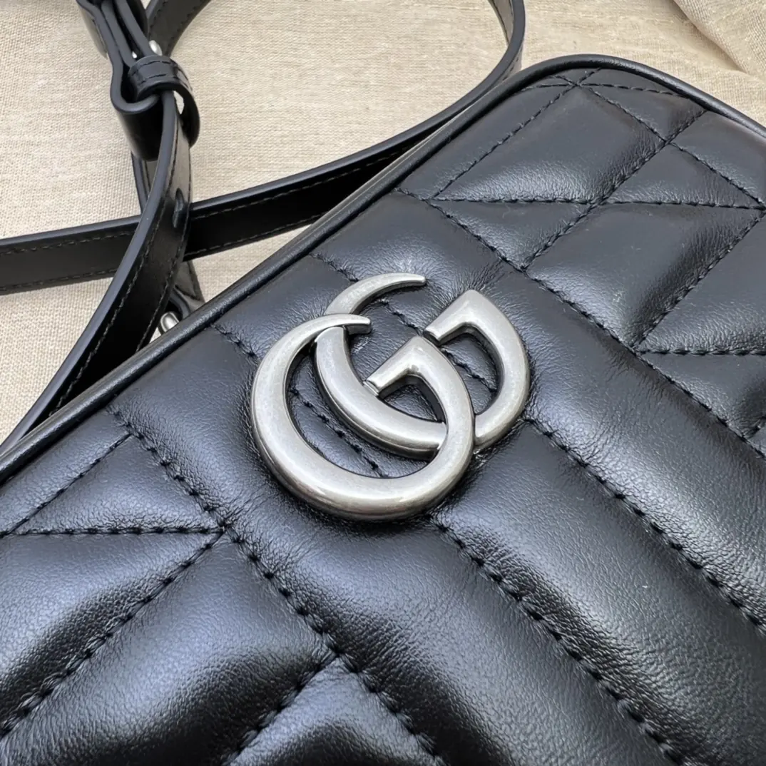 Gucci Style Leather Chain Bag Lookbook Reference image 5